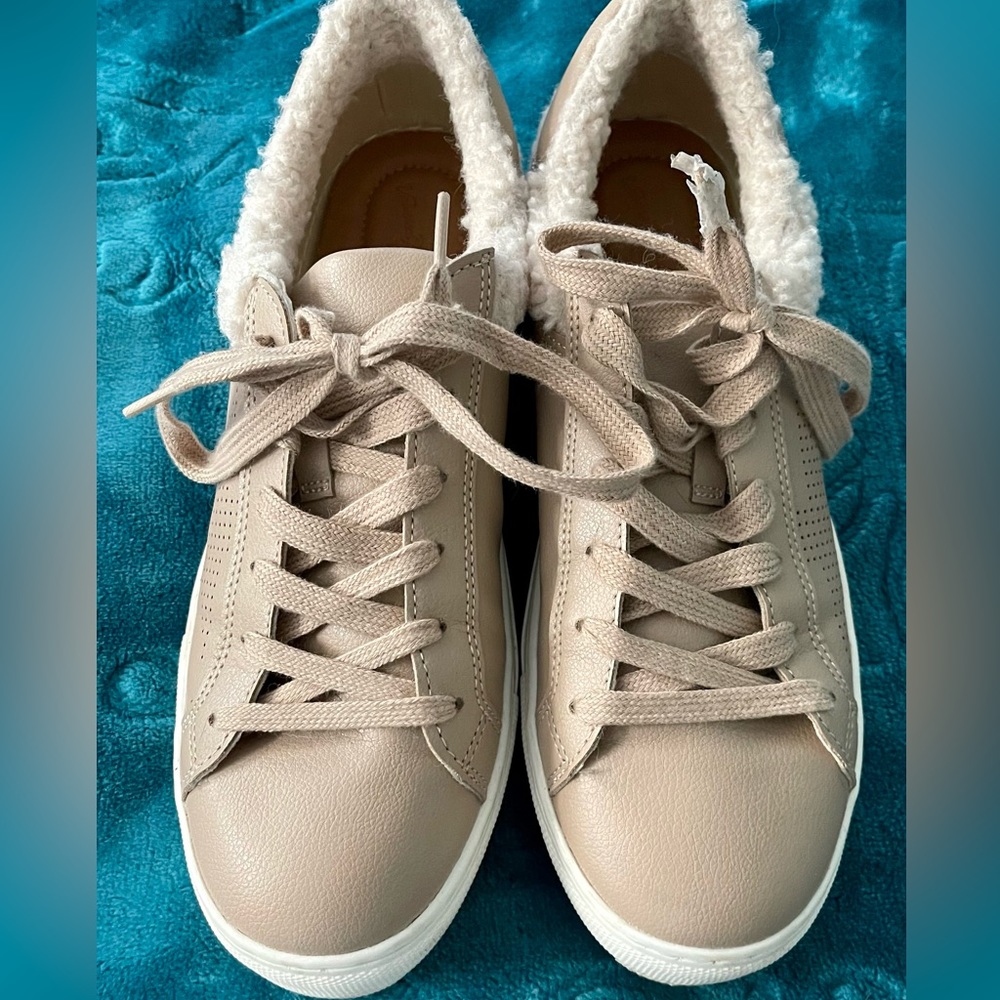 Universal Thread faux shearling sneakers